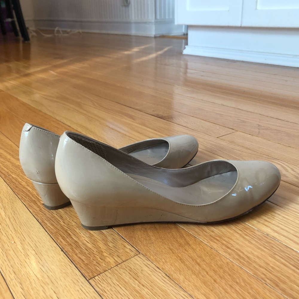 Cole Haan nude wedges sz 8